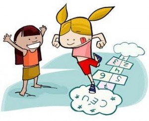 Descrição da imagem: desenho de duas meninas brincando de amarelinha, um jogo de casas riscadas e numeradas no chão, cujo objetivo e pular os números e sair do inferno para chegar ao céu.