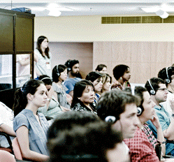 Platéia de uma das palestras da manhã.