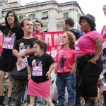 gente pequena Integrantes da Associação Gente Pequena se manifestam em passetata