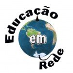 logo com o texto "Educação em Rede" na cincunferência de um globo terrestre