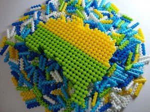 mapa brasil Mapa do Brasil feito com pinos, com pinos em volta do mapa