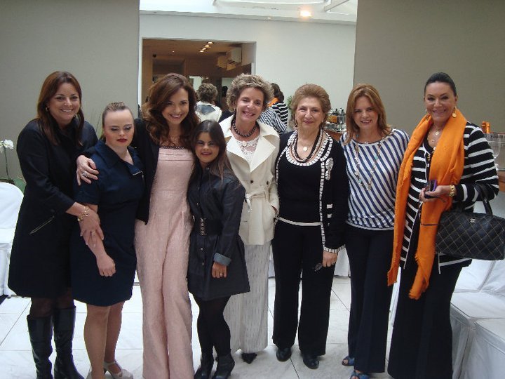 fer luiza claudete Helena Werneck(META SOCIAL) Paula Werneck, Luiza Tomé( MADRINHA DA CAMPANHA), Fernanda Honorato, Claudete Daud, Deca Daud e Beth Szafir