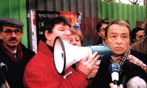 Pierre Bourdieu, um intelectual que também sabia usar um megafone Pierre Bourdieu, um intelectual que também sabia usar um megafone