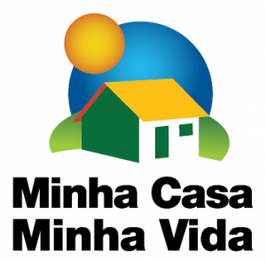 Logotipo do programa Minha Casa, Minha Vida - Ilustracao de casa de teto amarelo, parede, porta e janela verdes, com gramado, ceu azul e sol ao fundo.