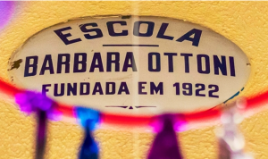 placa escola barbara ottoni, fundada em 1922.