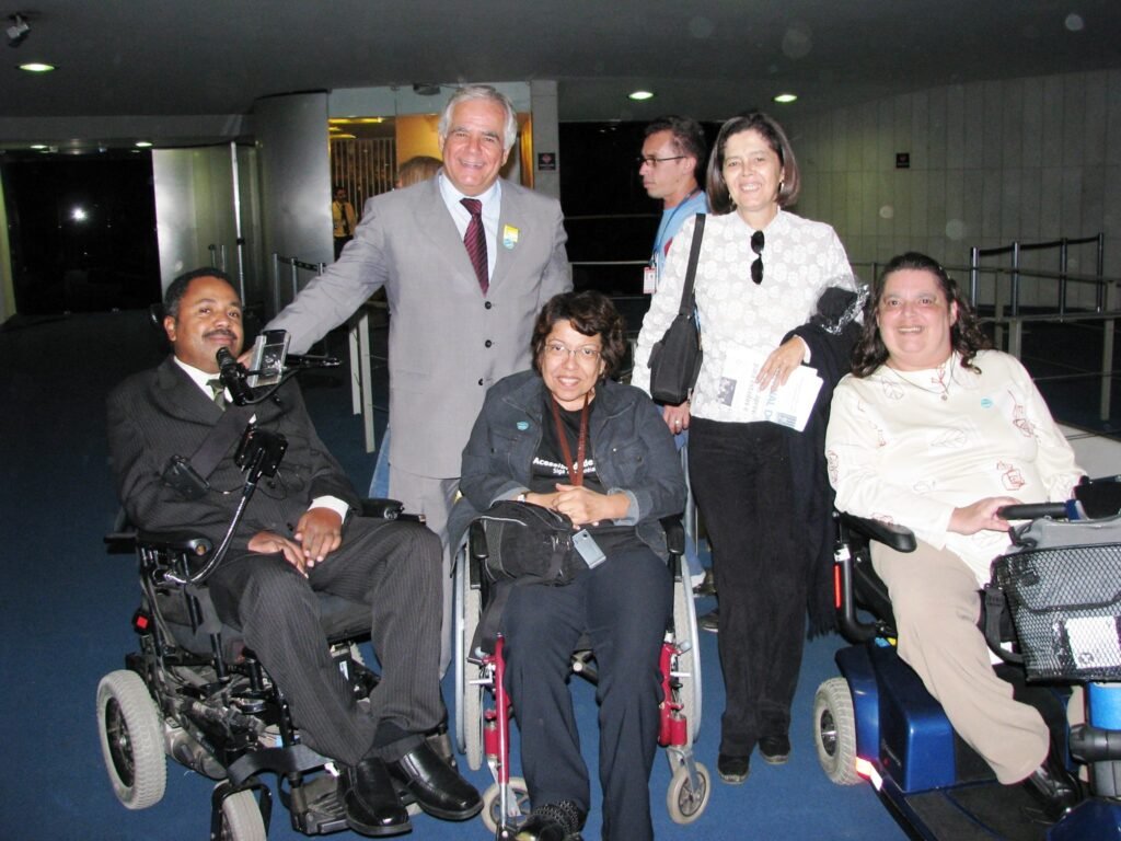 marco, Izabel, Flavia, Valeria, Marcos.